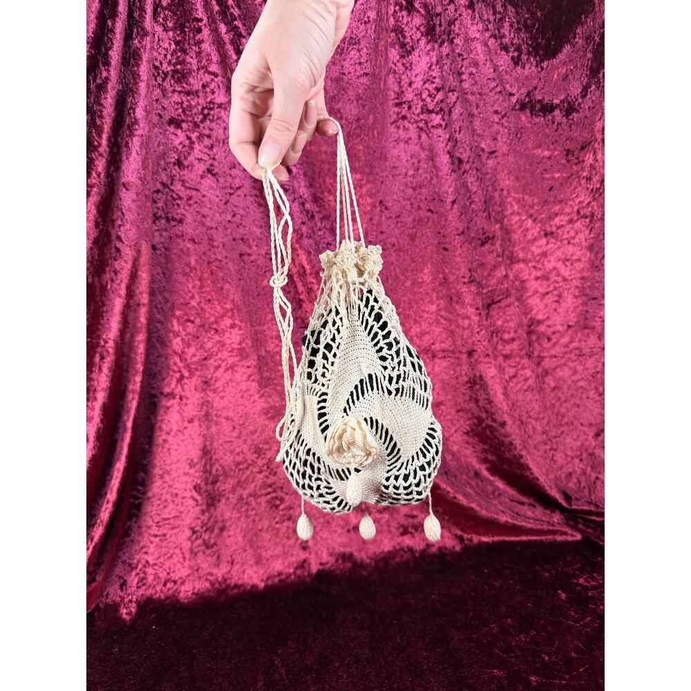 Vintage Accessory - Crochet Lace Handbag – Floral Drawstring Reticule Style - Picture 8 of 10